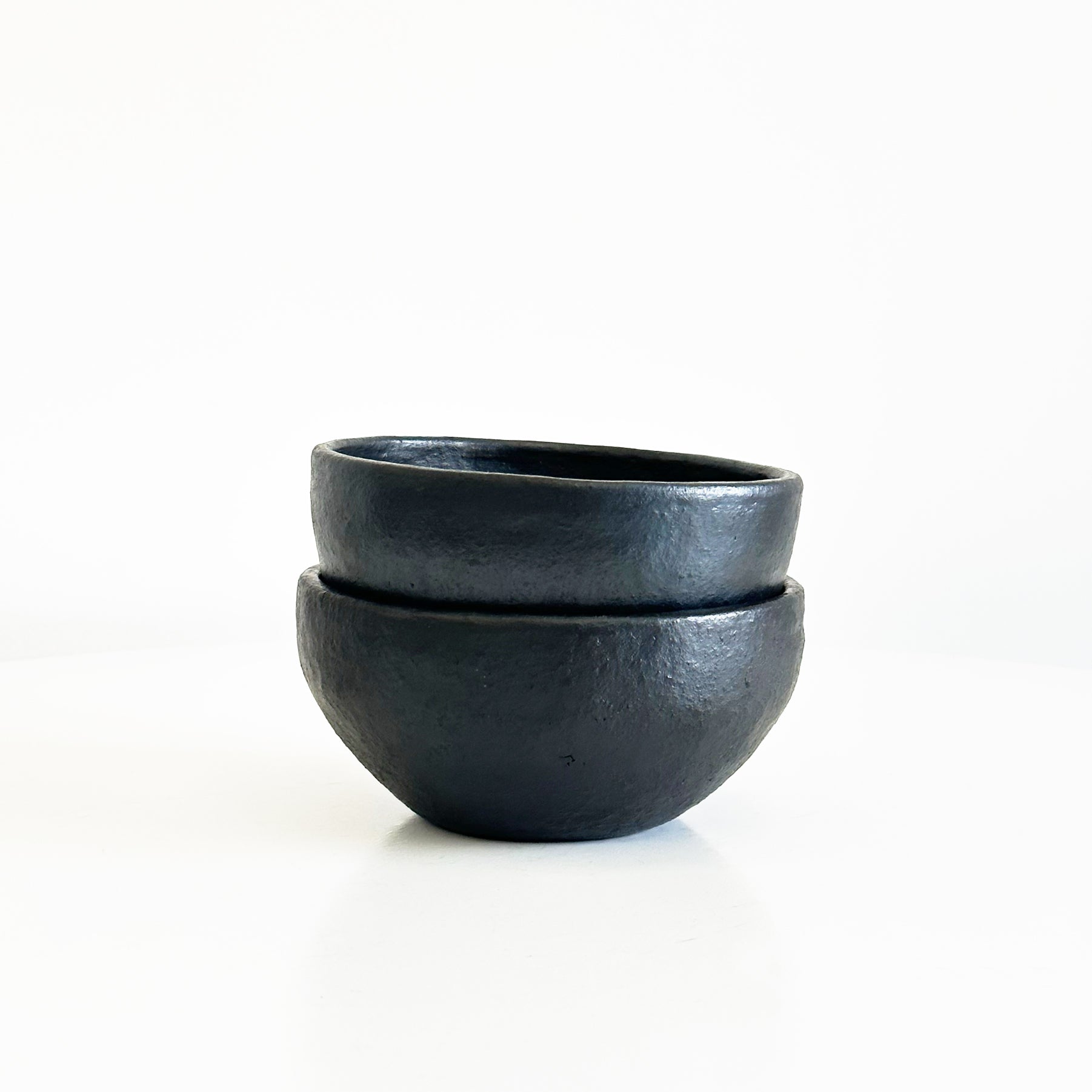 Tibetan Black Pottery Pebble Bowl – 4.7 in Oat / Yogurt