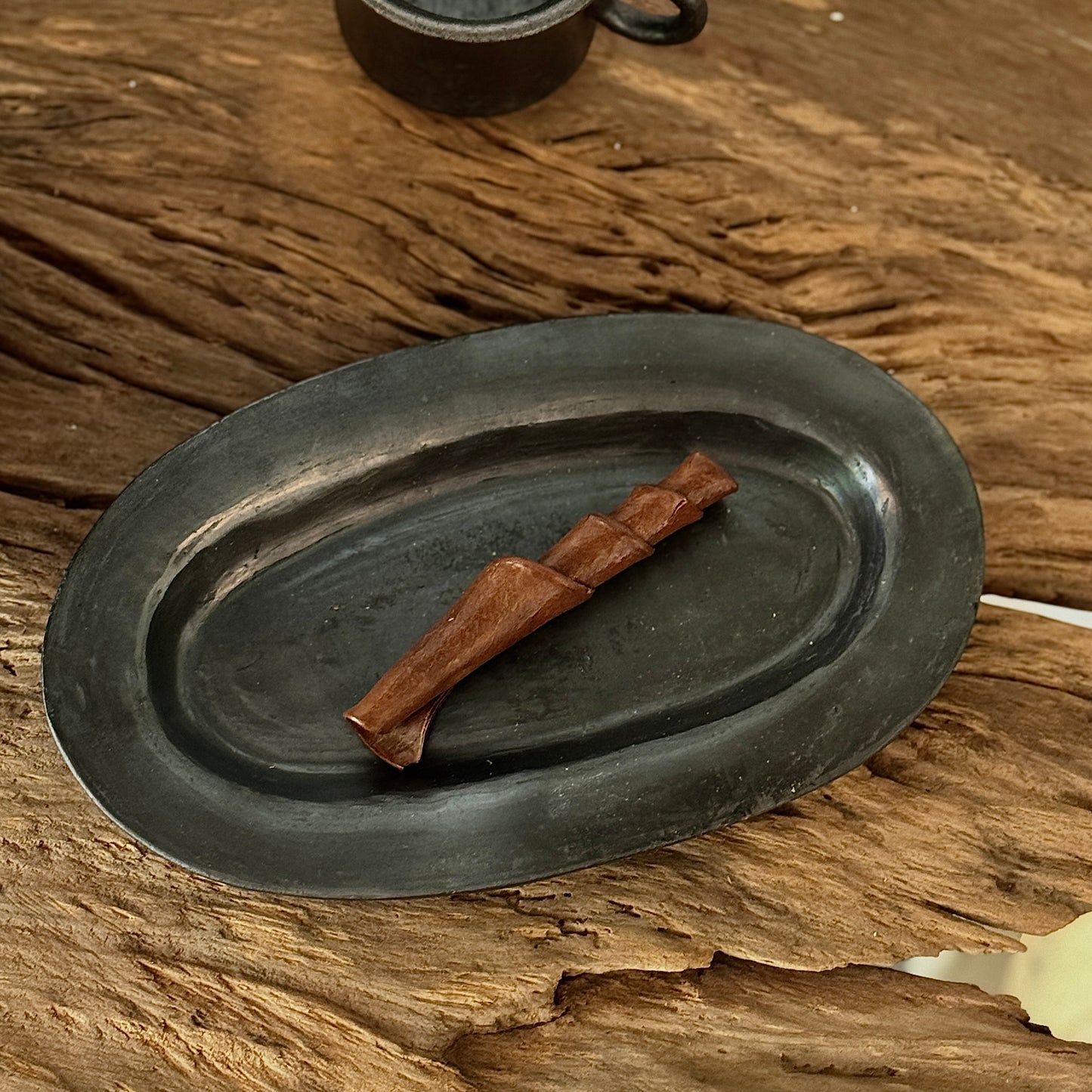Handmade Tibetan Black Pottery Flying‑Eave Long Tray