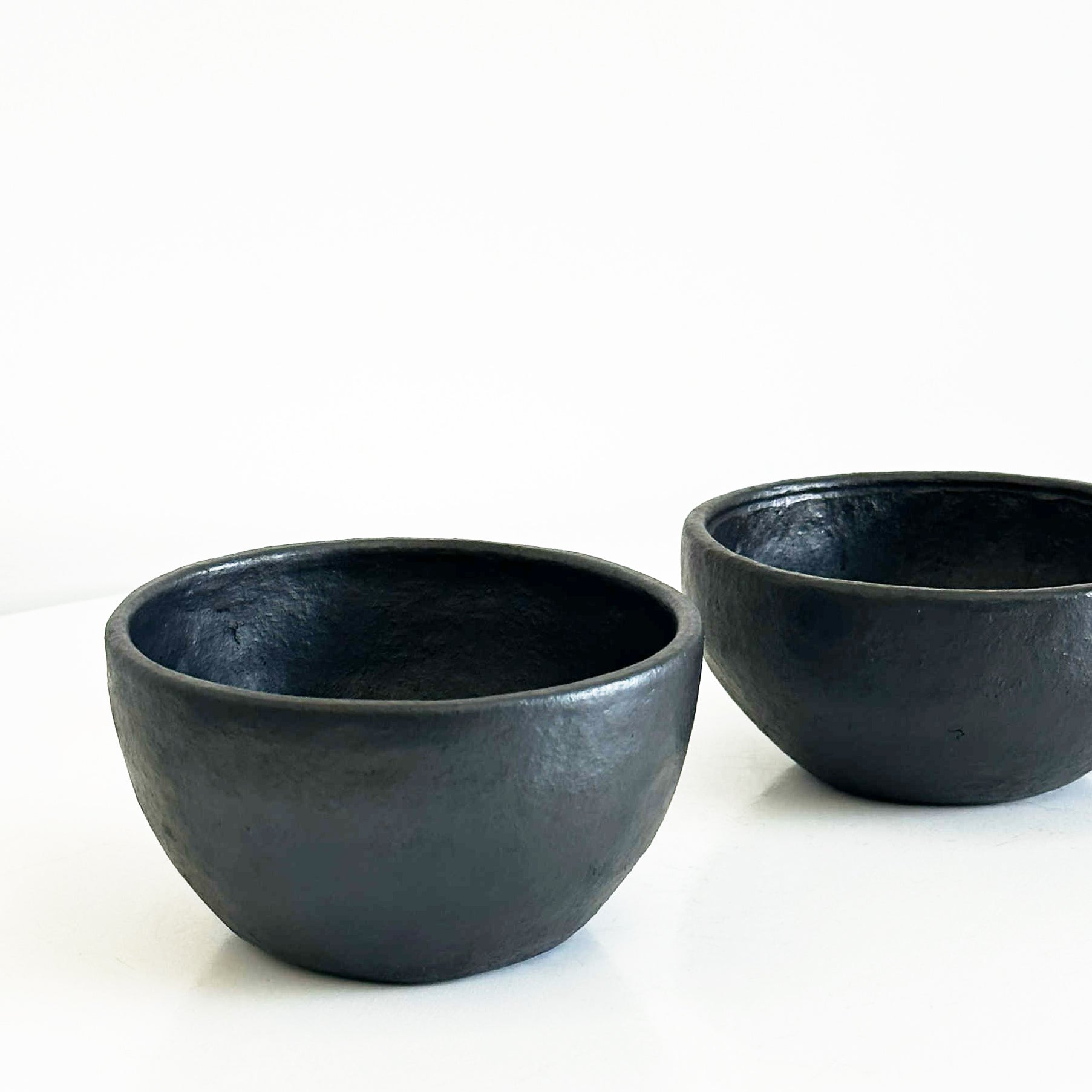 Tibetan Black Pottery Pebble Bowl – 4.7 in Oat / Yogurt