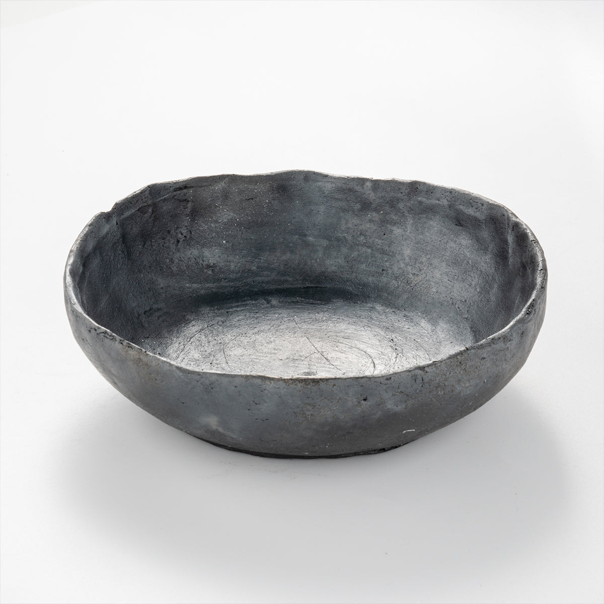 Tibetan Black Pottery Salad Bowl – Handmade 8‑in Rustic Dish