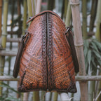 Handwoven Bamboo Shell Bag — Vintage-Inspired & Eco‑Chic