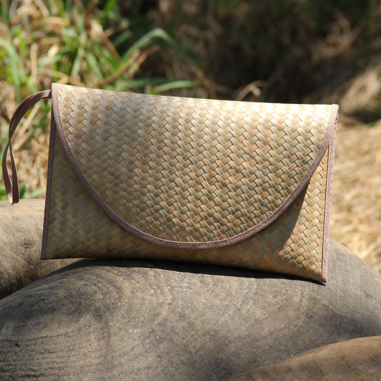 Handwoven Bamboo Clutch with Pink Trim – 29×15 cm, Eco Chic