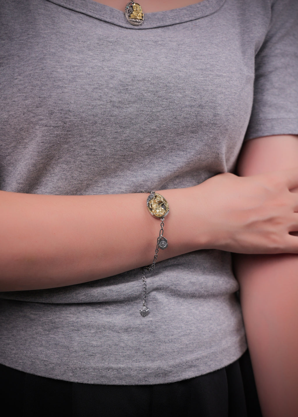 White Jambhala Wealth Bracelet | 925 Silver & Red Agate