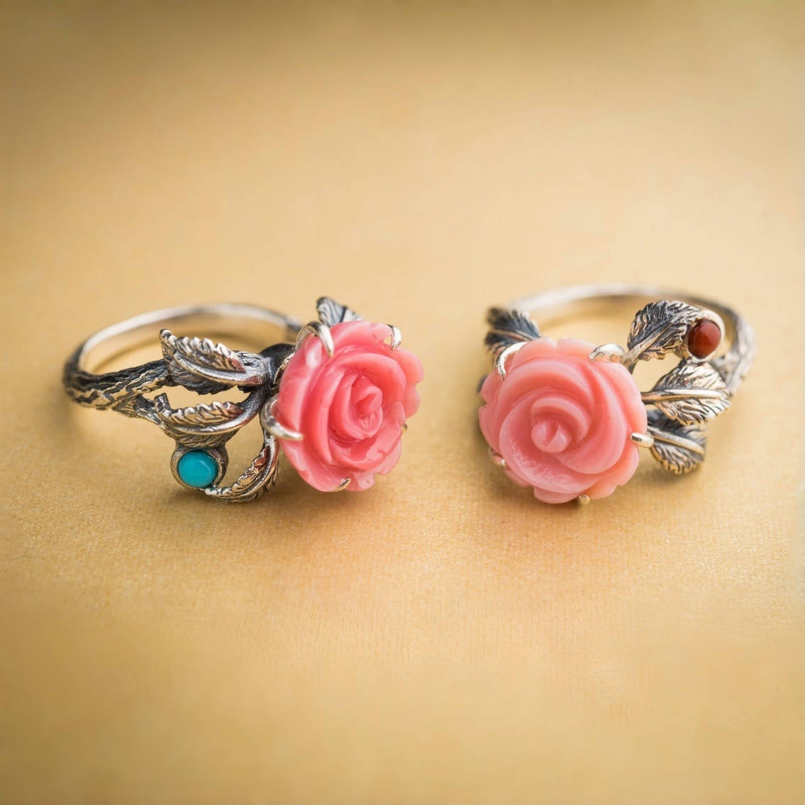 Queen Conch Rose Ring | 925 Silver, Turquoise / Red Agate