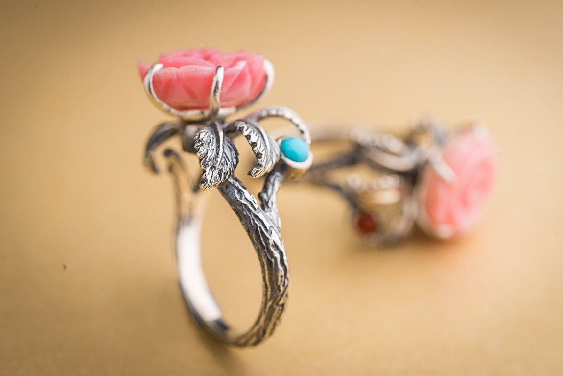 Queen Conch Rose Ring | 925 Silver, Turquoise / Red Agate