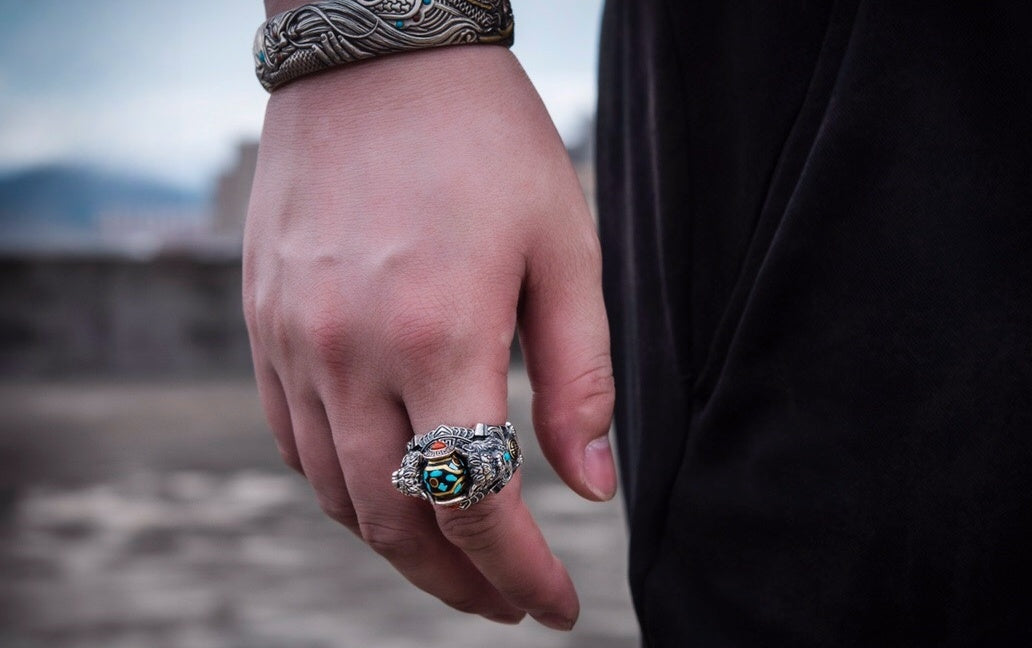 Tibetan Snow‑Lion Spinner Ring | 925 Silver, Dzi & Agate
