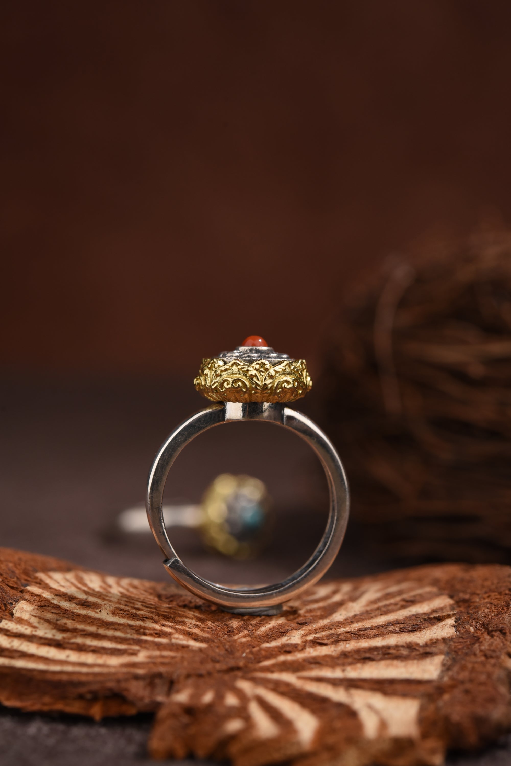 Tibetan Lotus Ring | 925 Silver, 24 k‑Plated Brass & Gem