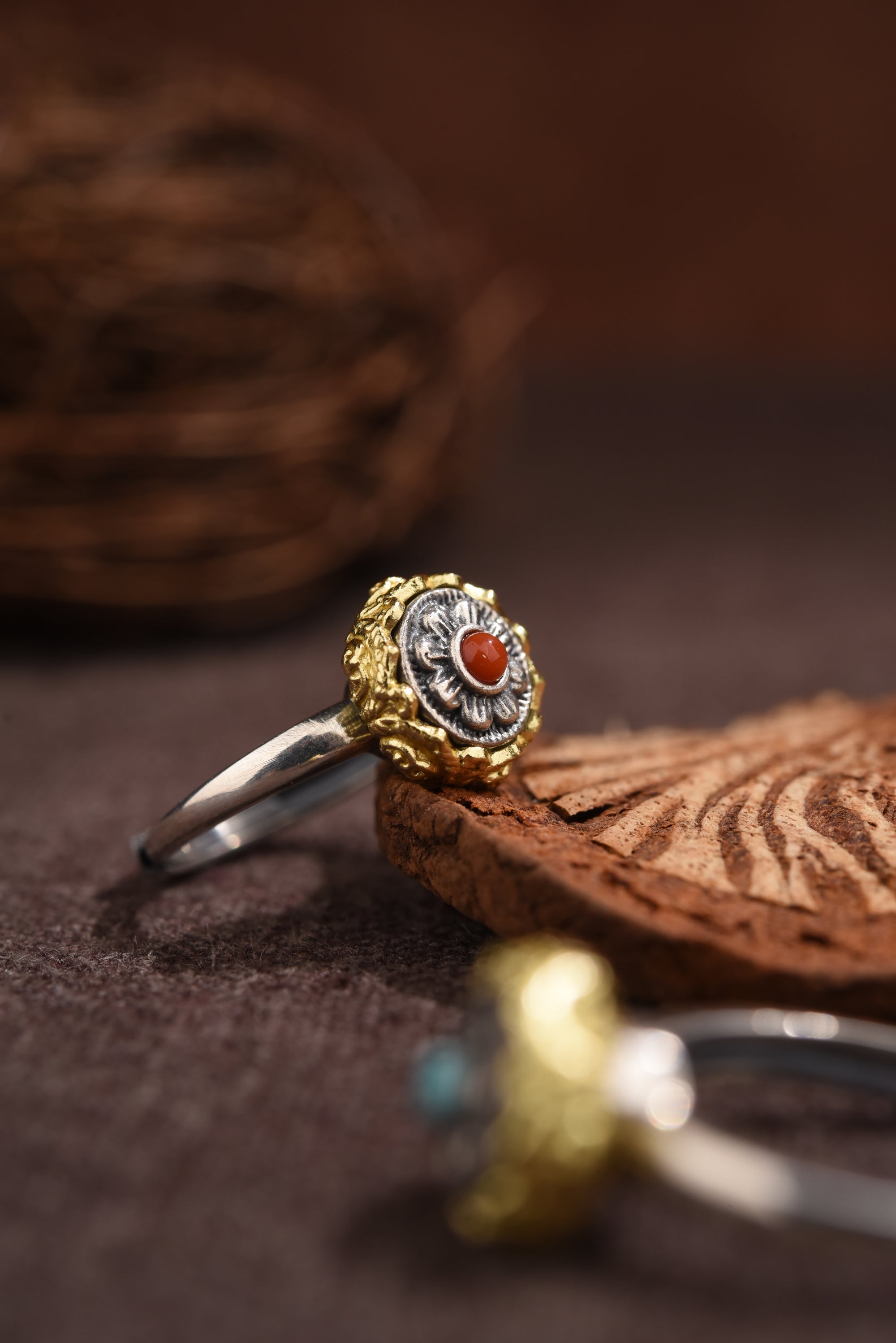 Tibetan Lotus Ring | 925 Silver, 24 k‑Plated Brass & Gem