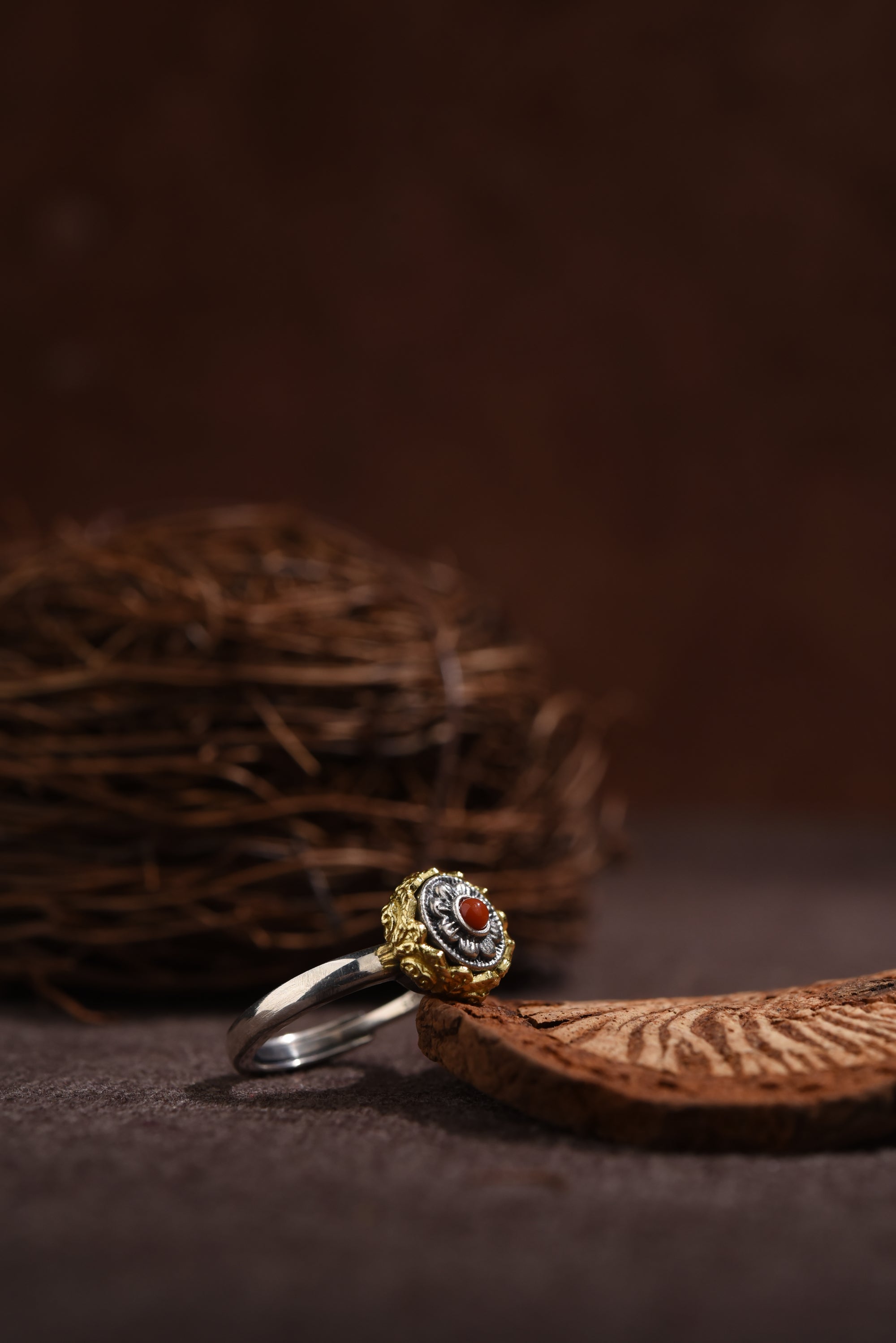 Tibetan Lotus Ring | 925 Silver, 24 k‑Plated Brass & Gem