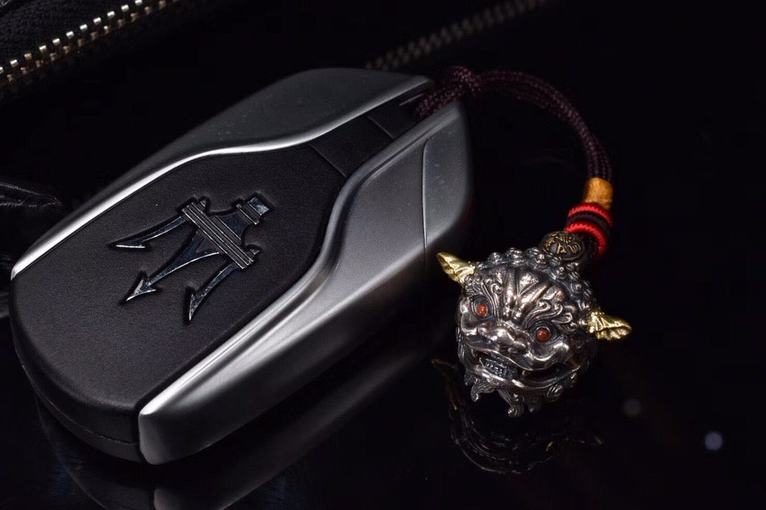 Tibetan Snow-Lion Guardian Pendant – Silver Bell & Feng-Shui Luck