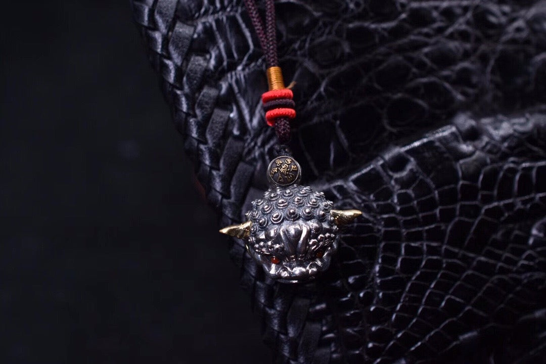 Tibetan Snow-Lion Guardian Pendant – Silver Bell & Feng-Shui Luck