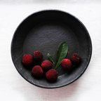 Tibetan Black Pottery Classic Dinner Plate – 8.7‑in Handmade
