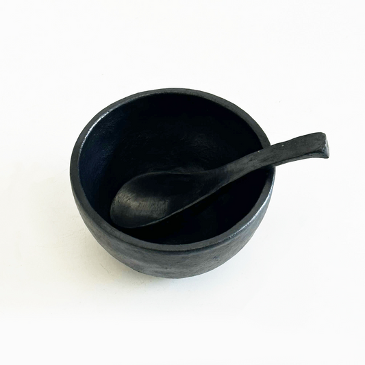 Tibetan Black Pottery Pebble Bowl – 4.7 in Oat / Yogurt
