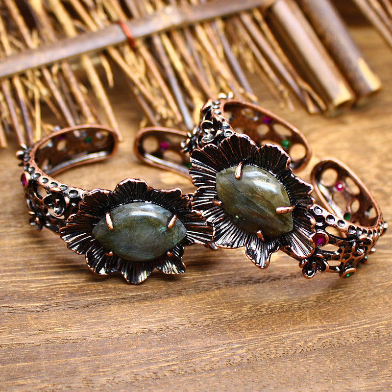 Himalayan Labradorite Crystal Brass Cuff – Vintage-Inspired Adjustable Handmade Bracelet
