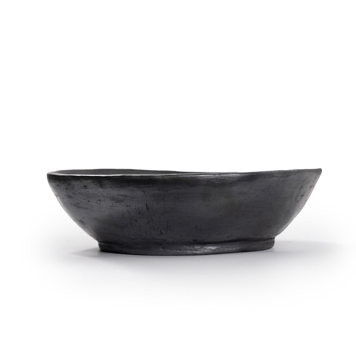 Tibetan Black Pottery Salad Bowl – Handmade 8‑in Rustic Dish